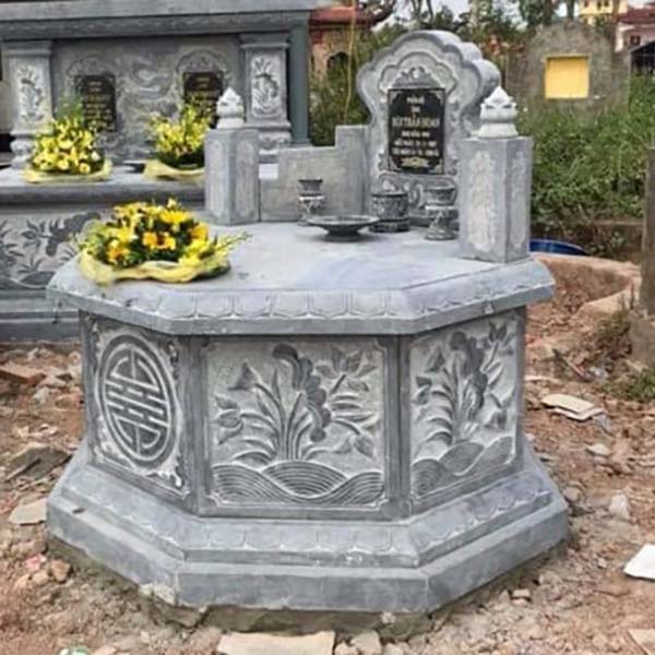 mộ đá bát giác
